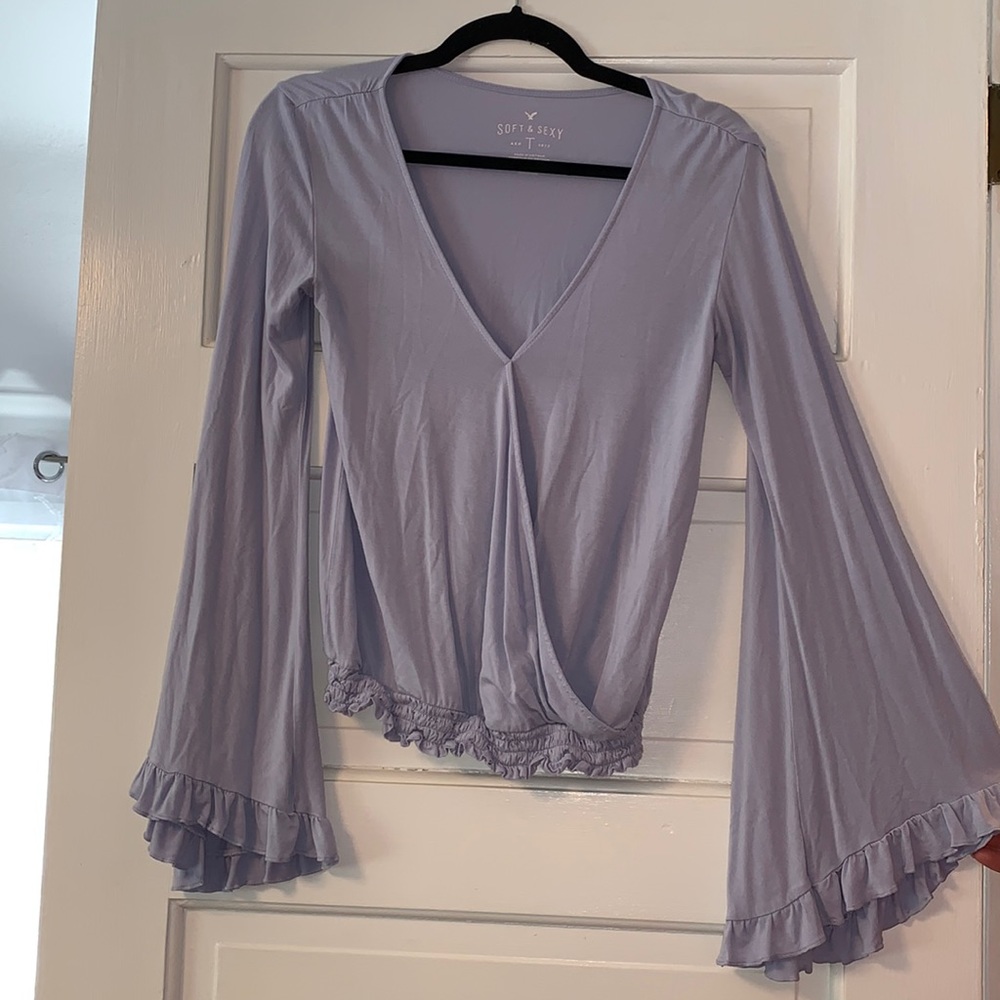 XS American Eagle soft & sexy V-neck long sleeve blouse top bell sleeves